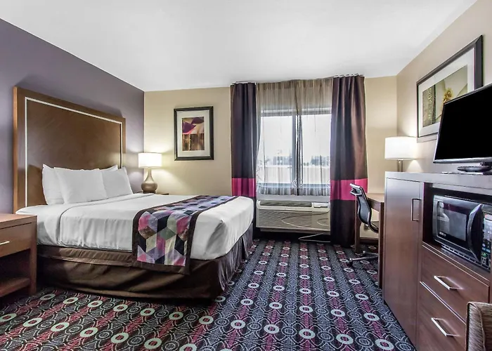 Comfort Midtown Inn 4*