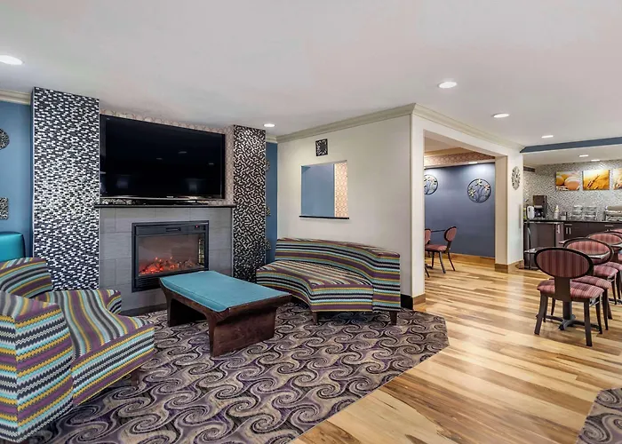 Comfort Midtown Inn 4*